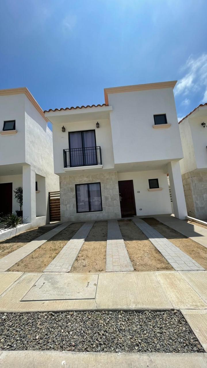 Casa en renta en fracc Viñedos $25,000.00 + 1,800 mantenimiento